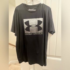 EUC Men’s Loose Fit Under Armour T Shirt Size XL